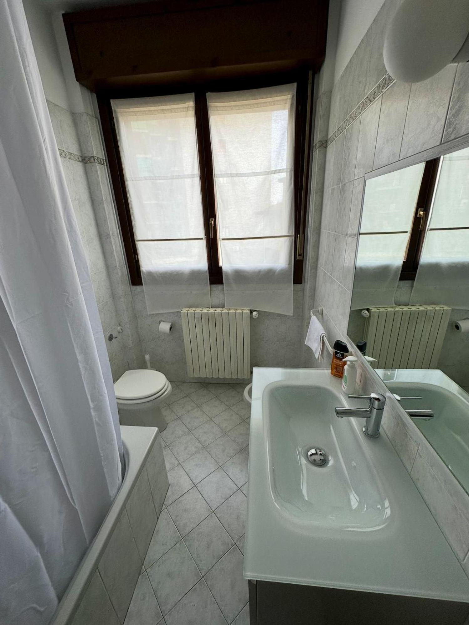 King Apartment Milano Bocconi ภายนอก รูปภาพ